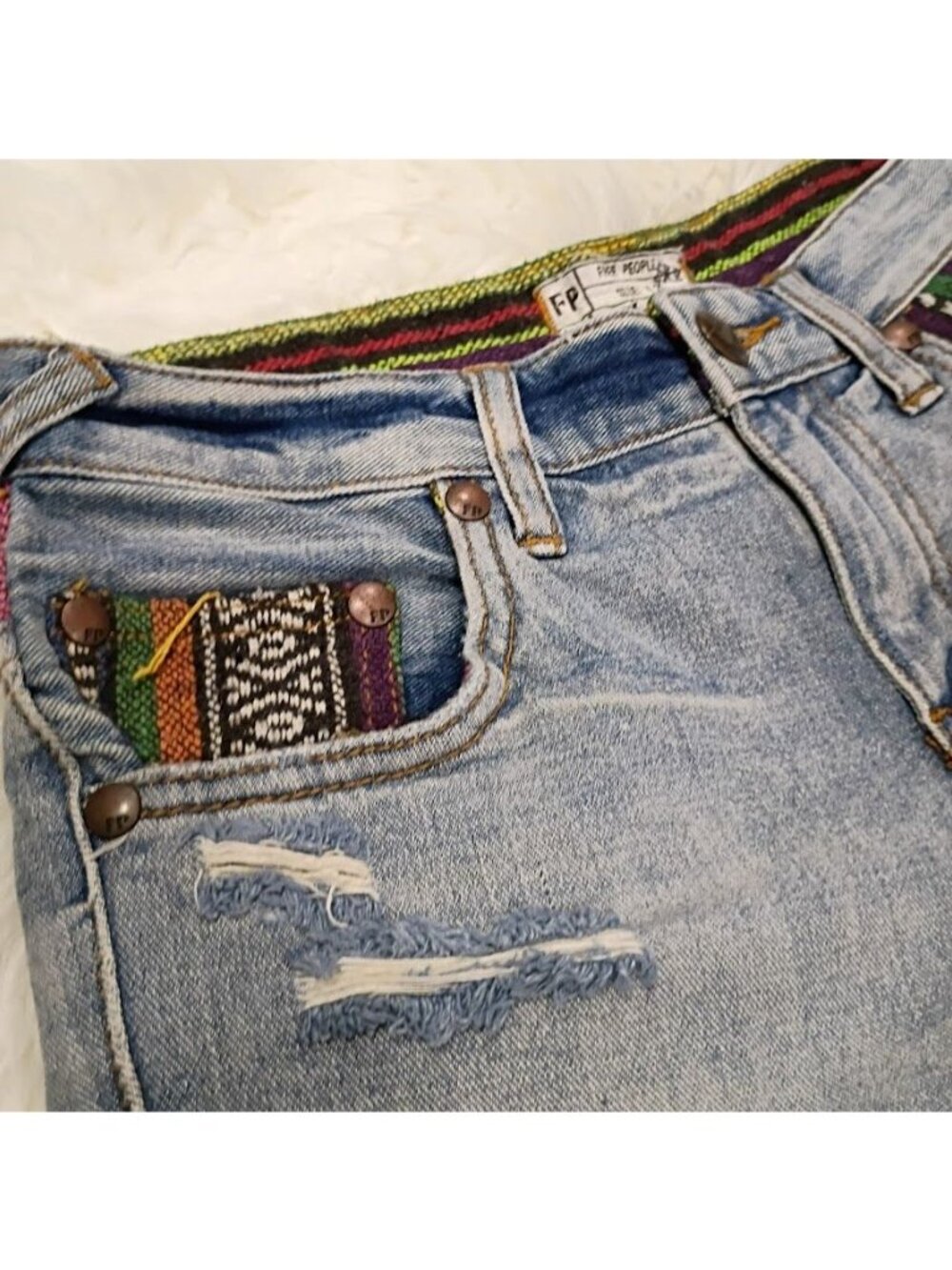 Free People Embroidered Denim Distressed Cut-Off Shorts Size 25 - Picture 13 of 13